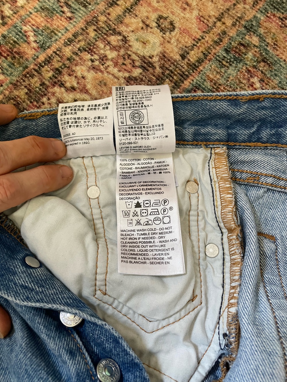 Levi's 501 Button-Fly Jeans with Rips - Picture 15 of 16